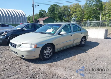 2005 Volvo S60 2.4 from USA, damaged, VIN YV1RS612852438288